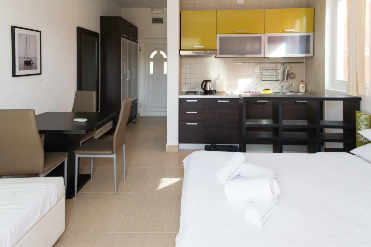 Alessandra Apartments 스베티스테판 외부 사진