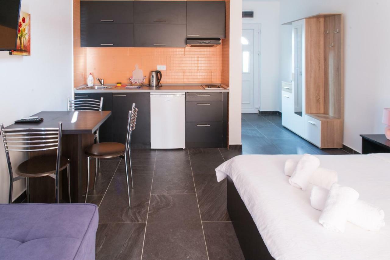 Alessandra Apartments 스베티스테판 외부 사진